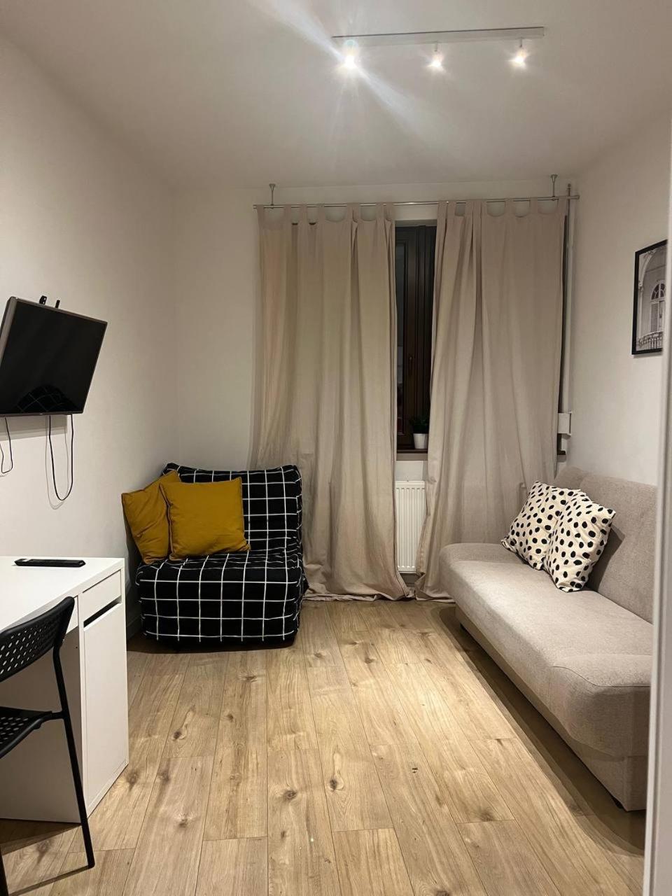 City Center - 3 Rooms - New Building - Private Parking Place - Garage Wrocław Zewnętrze zdjęcie