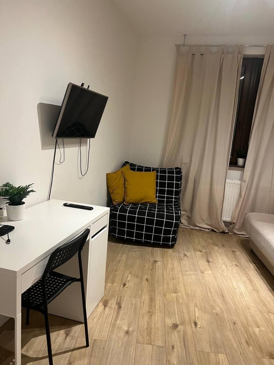 City Center - 3 Rooms - New Building - Private Parking Place - Garage Wrocław Zewnętrze zdjęcie